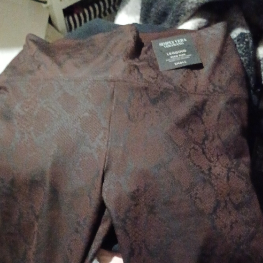 Vera Wang New Faux Leather Leggings